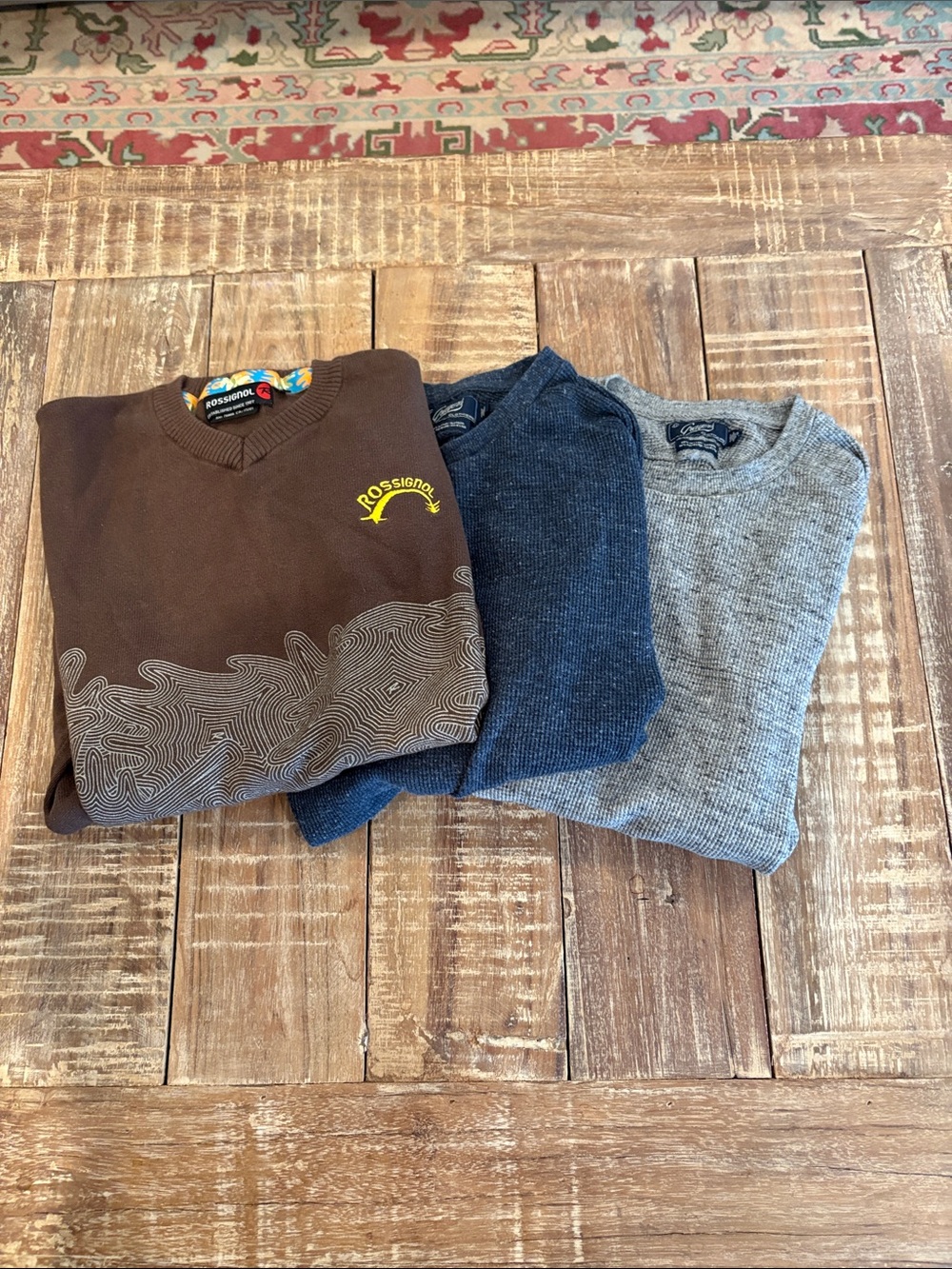 Bundle Lot  Men’s soft shirts and sweater Grayers and Rossignol size M